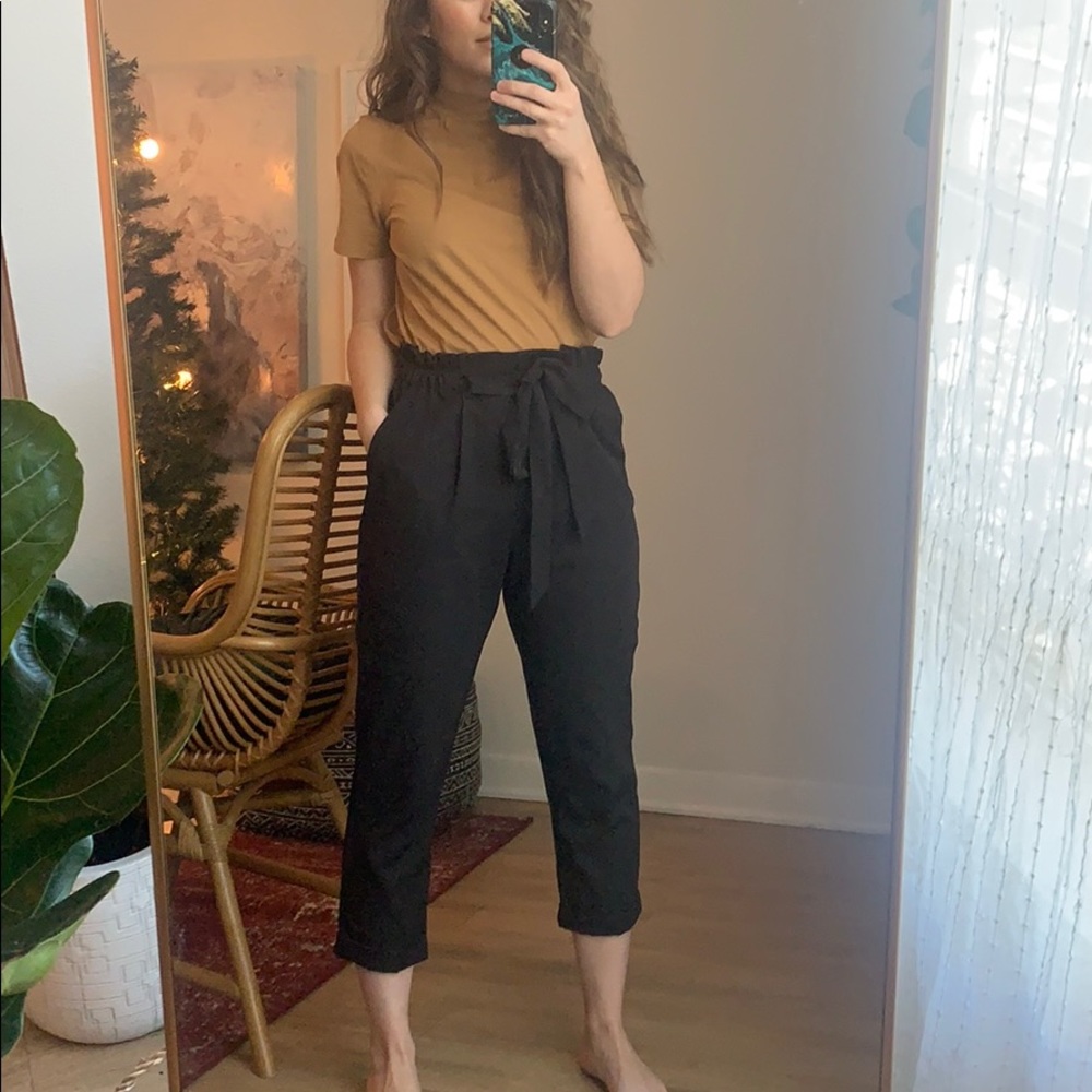 ✨Black trousers cinched waist